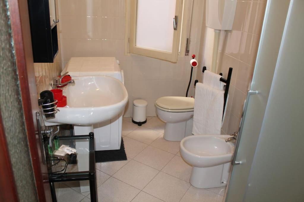Appartement Casa Bilocale In Centro Vicino Stazione à Voghera Extérieur photo