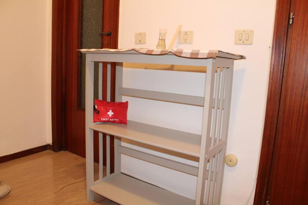 Appartement Casa Bilocale In Centro Vicino Stazione à Voghera Extérieur photo