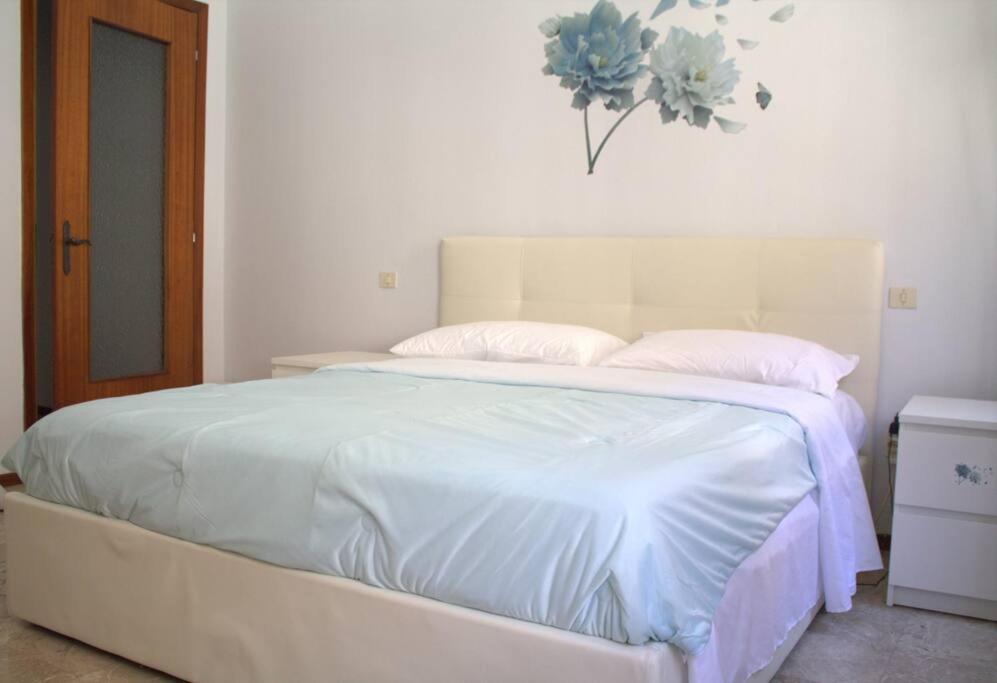 Appartement Casa Bilocale In Centro Vicino Stazione à Voghera Extérieur photo
