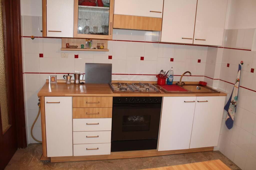 Appartement Casa Bilocale In Centro Vicino Stazione à Voghera Extérieur photo