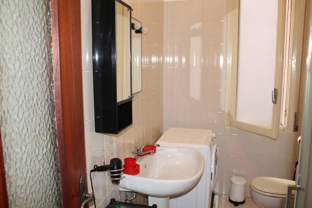 Appartement Casa Bilocale In Centro Vicino Stazione à Voghera Extérieur photo
